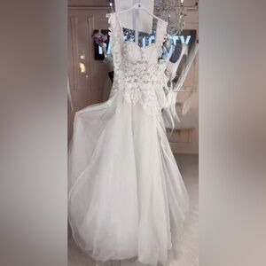 Elegant White Wedding Gown